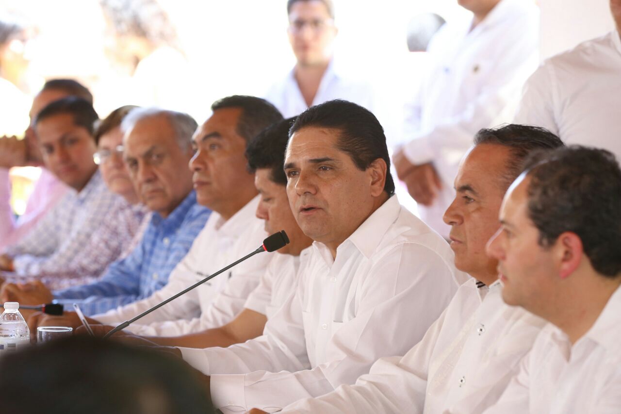 Voluntad y compromiso pleno para sacar adelante a Lázaro Cárdenas: Silvano Aureoles