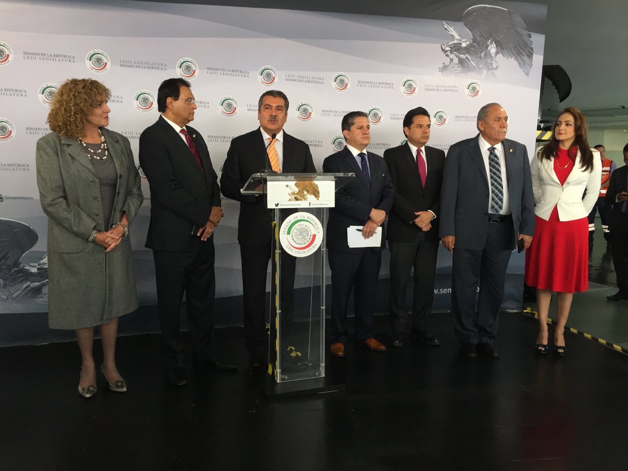 Exigimos respeto a la autonomía del grupo parlamentario del PRD en el senado: Iris Vianey Mendoza.