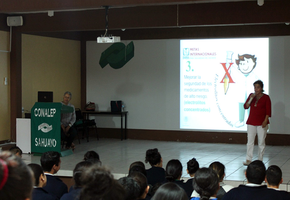 Refuerzan conocimientos de estudiantes del Conalep Michoacán