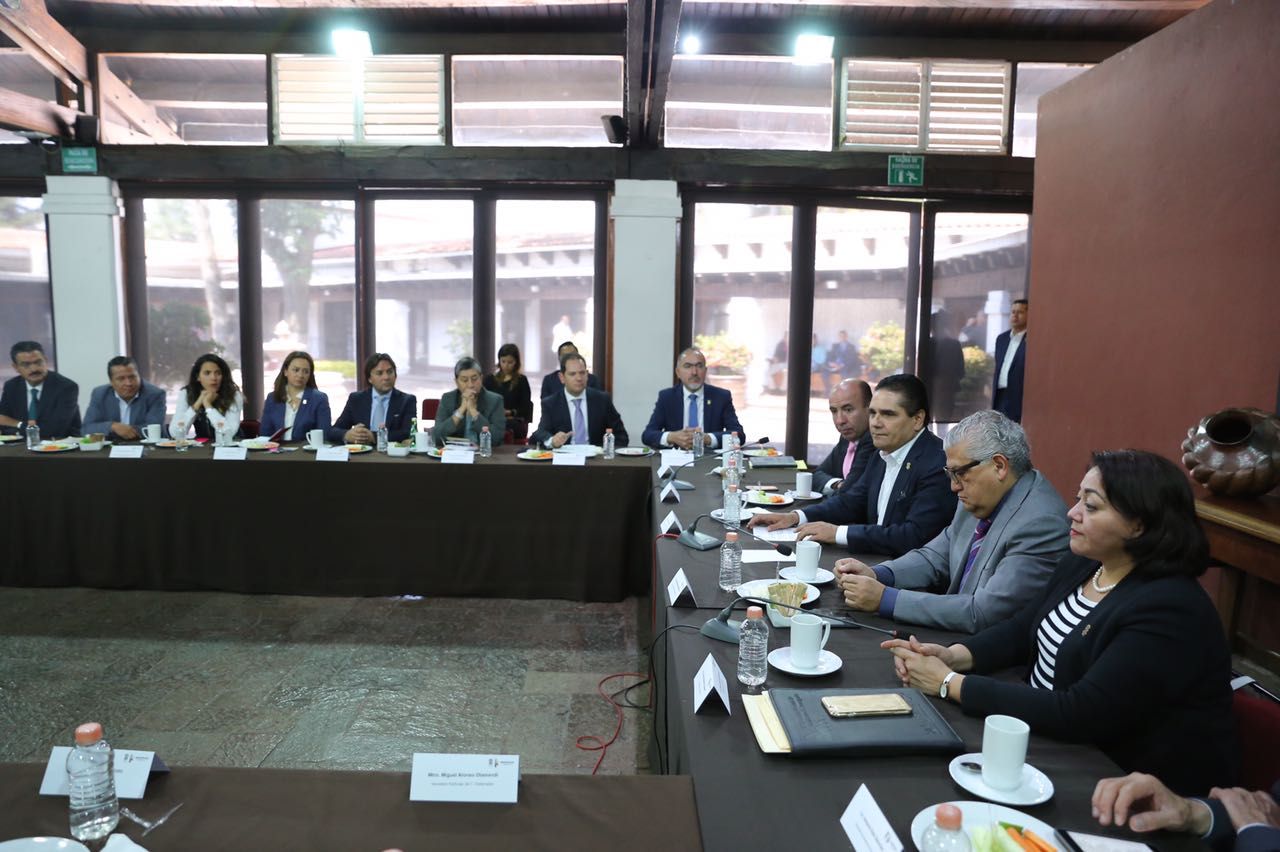 Revisa Gobernador avance de acciones para la regiones de Michoacán