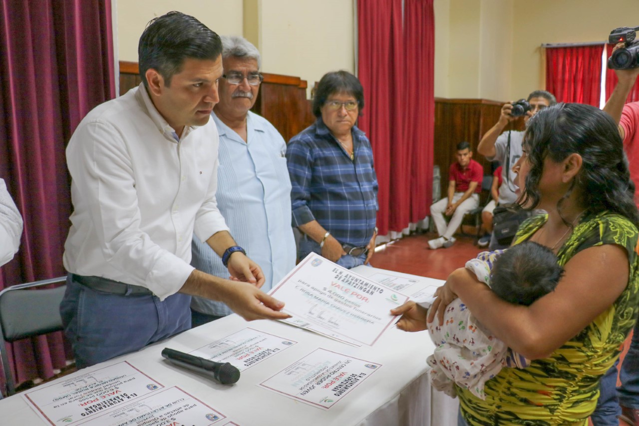 Responde Alcalde de Apatzingán a peticiones de ciudadanos