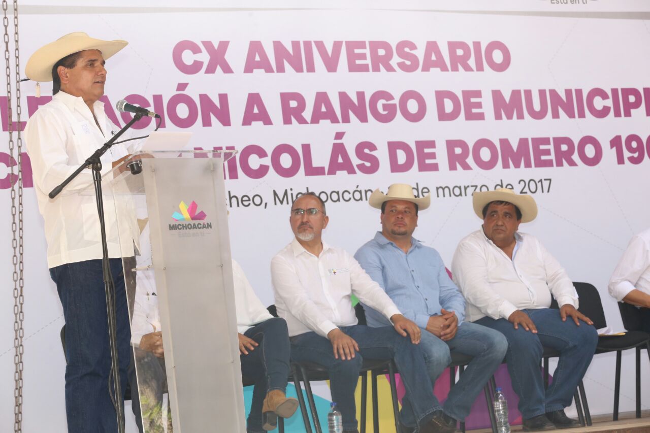 Llama Gobernador a la unidad para sacar adelante a Tiquicheo y Michoacán