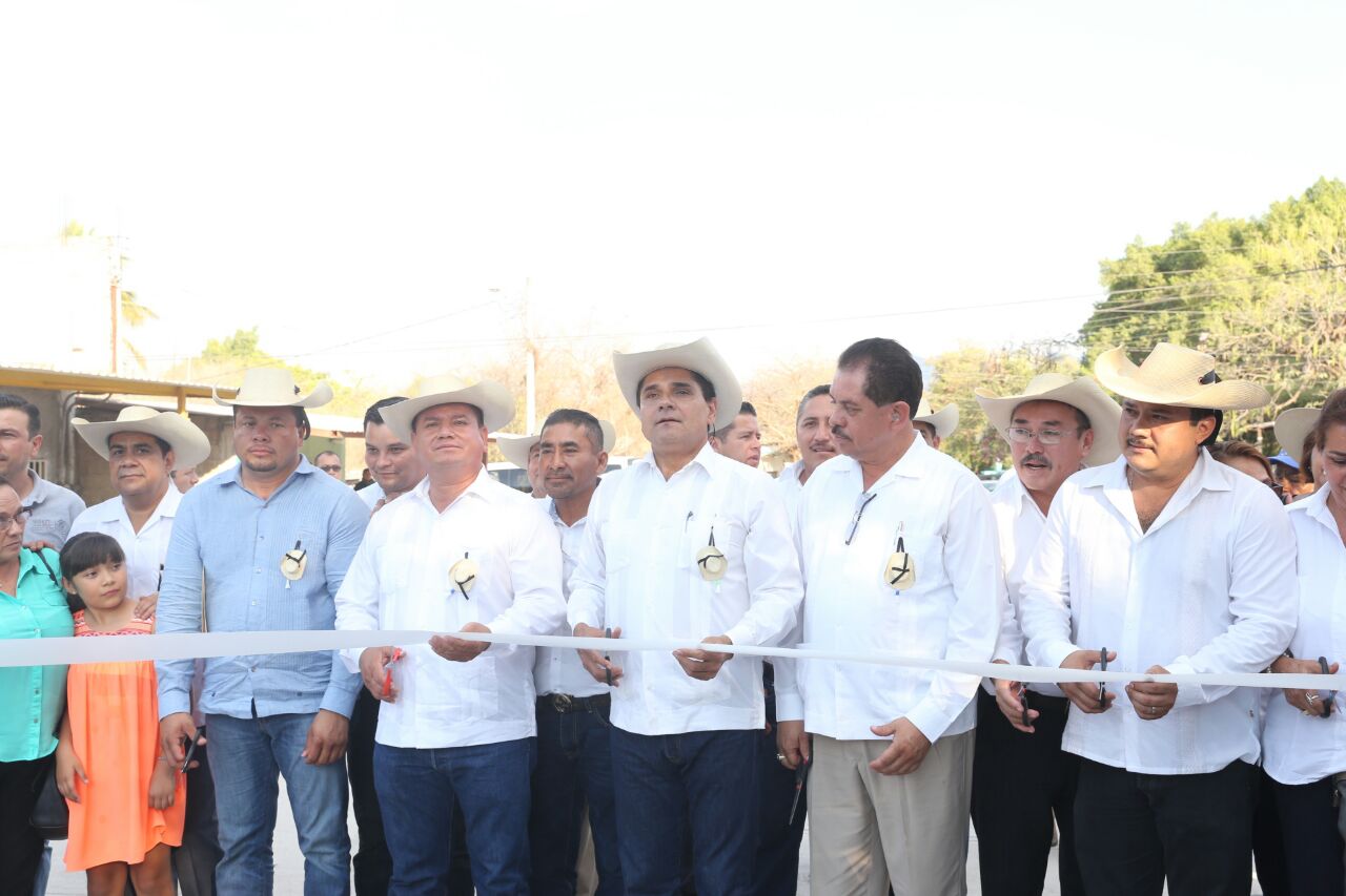 Mi compromiso es trabajar a favor de todas las regiones del estado: Silvano Aureoles