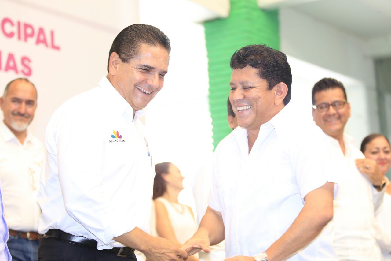 Instala Gobernador Consejo Municipal para el Desarrollo Integral de Lázaro Cárdenas