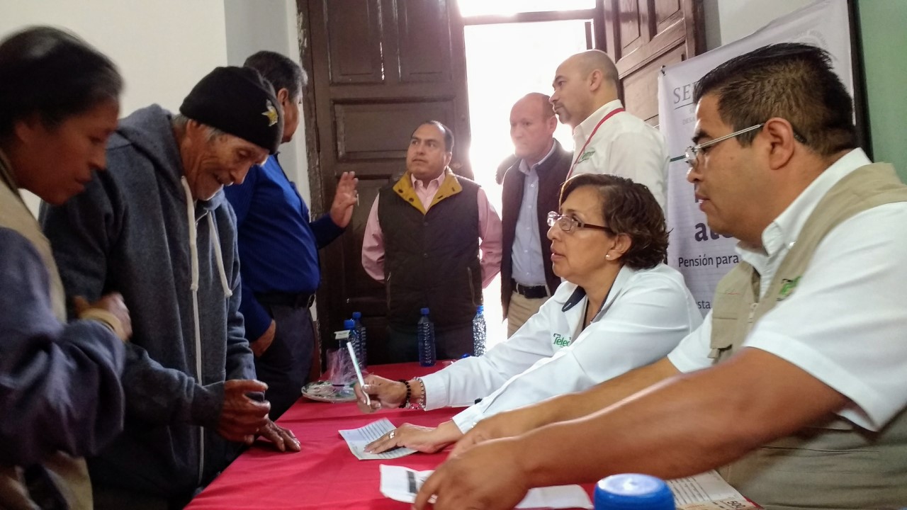 Ratifican Sedesol – Telecom convenio para atender a los adultos mayores