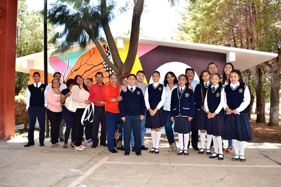 Atiende IIFEEM necesidades de Escuela Secundaria en Charo