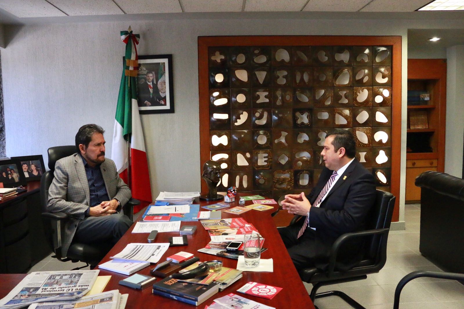 Revisan adeudo a prestaciones de trabajadores del Telebachillerato