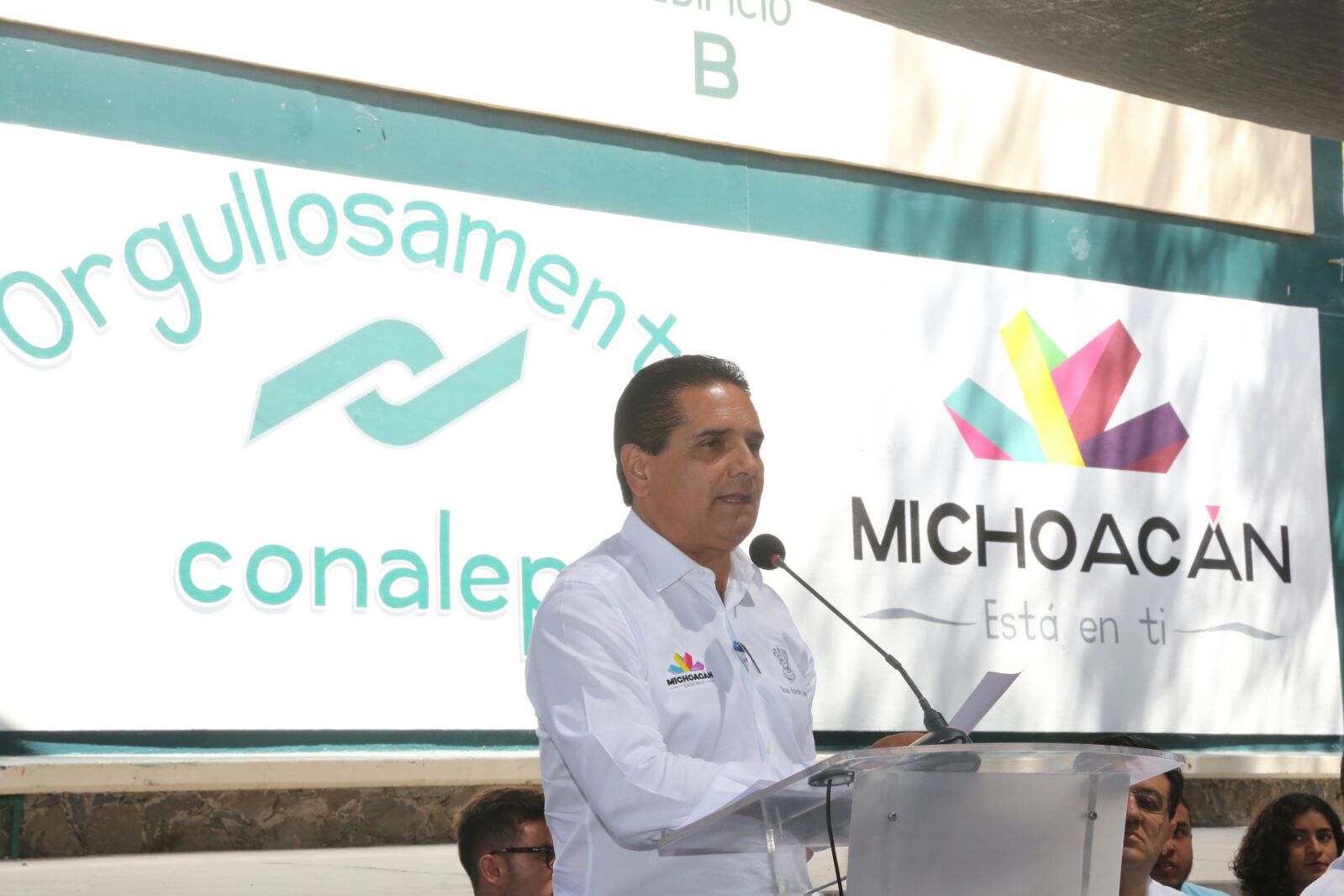 Invertir en la educación, nuestra mejor tarea: Silvano Aureoles