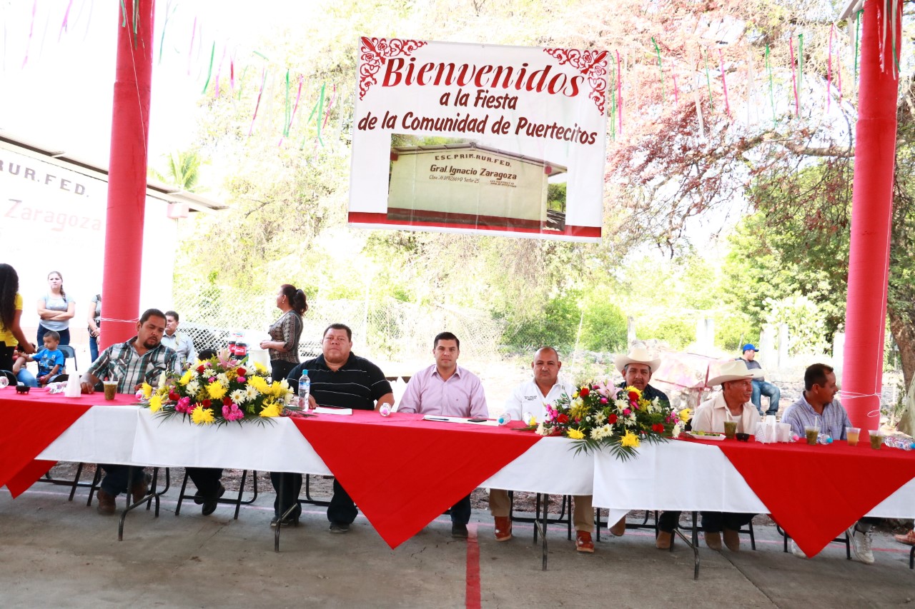 Recibe escuela primaria de Puertecitos techumbre