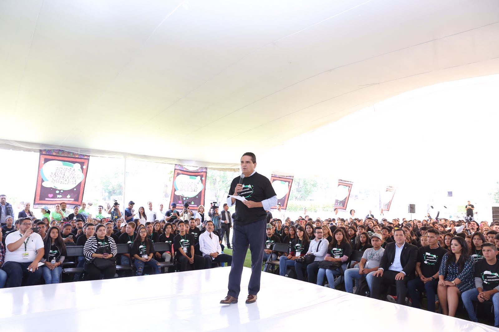 Propone Silvano Aureoles incorporar a adolescentes de Prospera a Beca Futuro