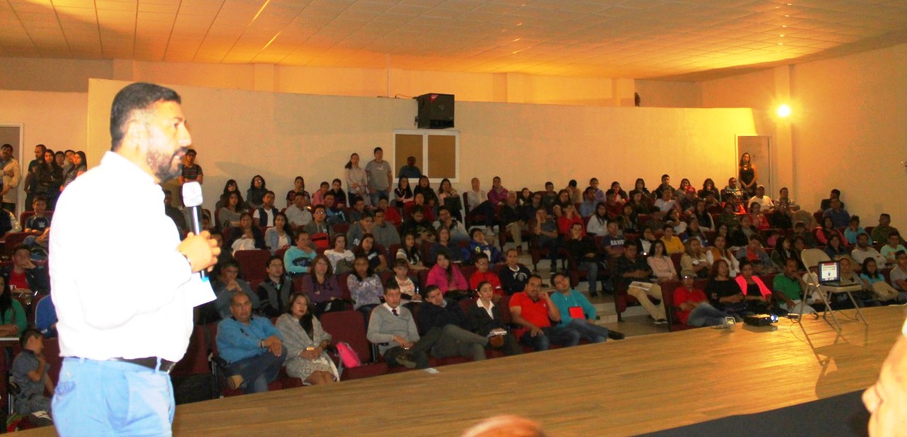 En Pátzcuaro ponen en Marcha programa de Inglés para todo el Municipio