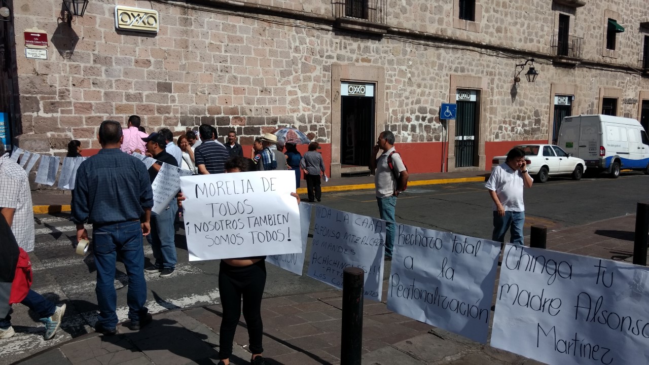 echazó total a la peatonalización de la calle Valentín Gómez Farías.