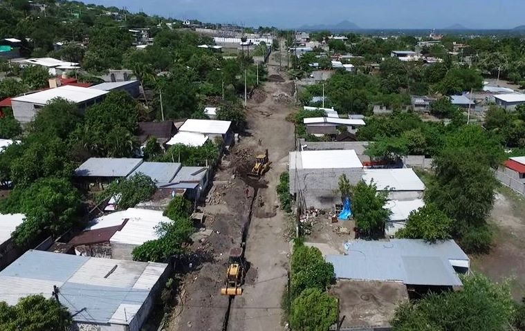 Gobierno de Múgica supervisa obras y mantiene inversión