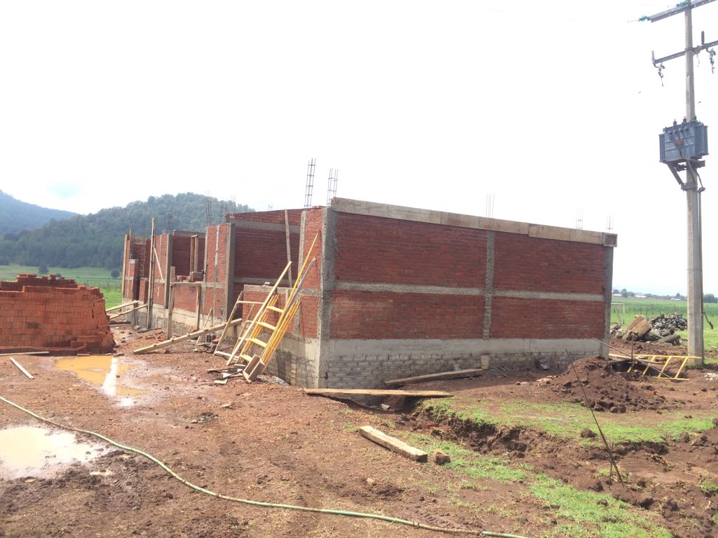 Avanza construcción de Telebachillerato en Erongarícuaro: IIFEEM