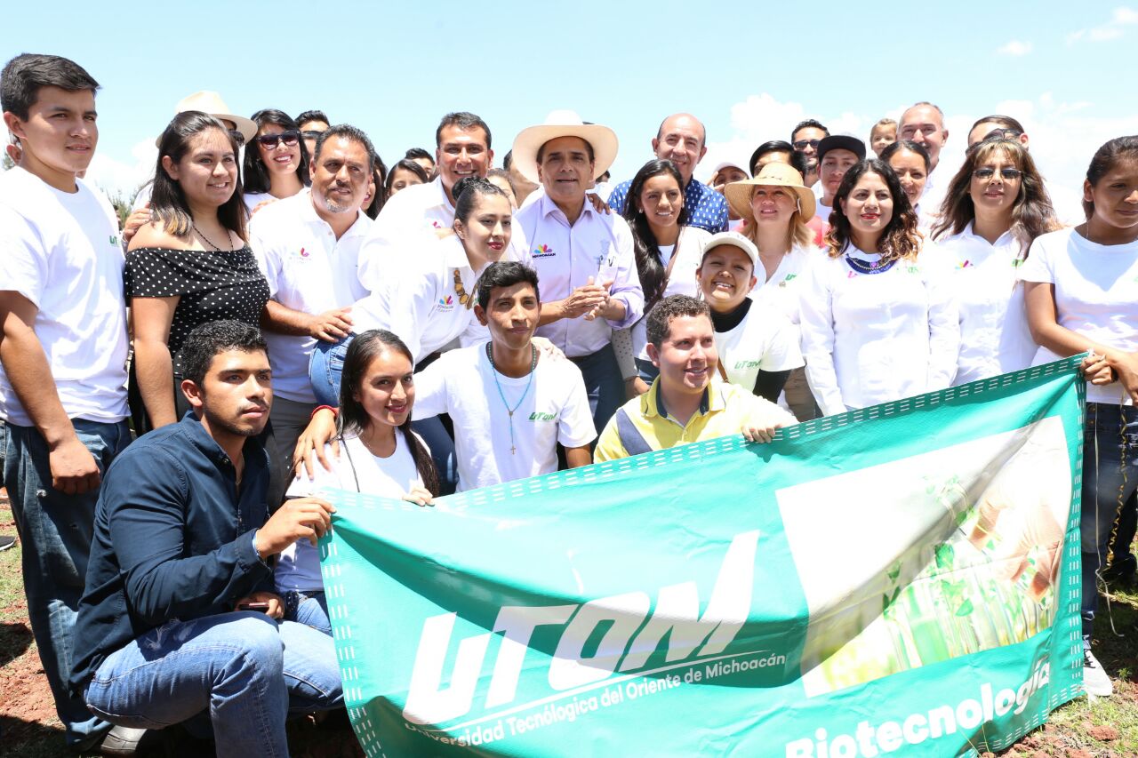 Supervisa Gobernador terrenos donde se construirá la UTOM