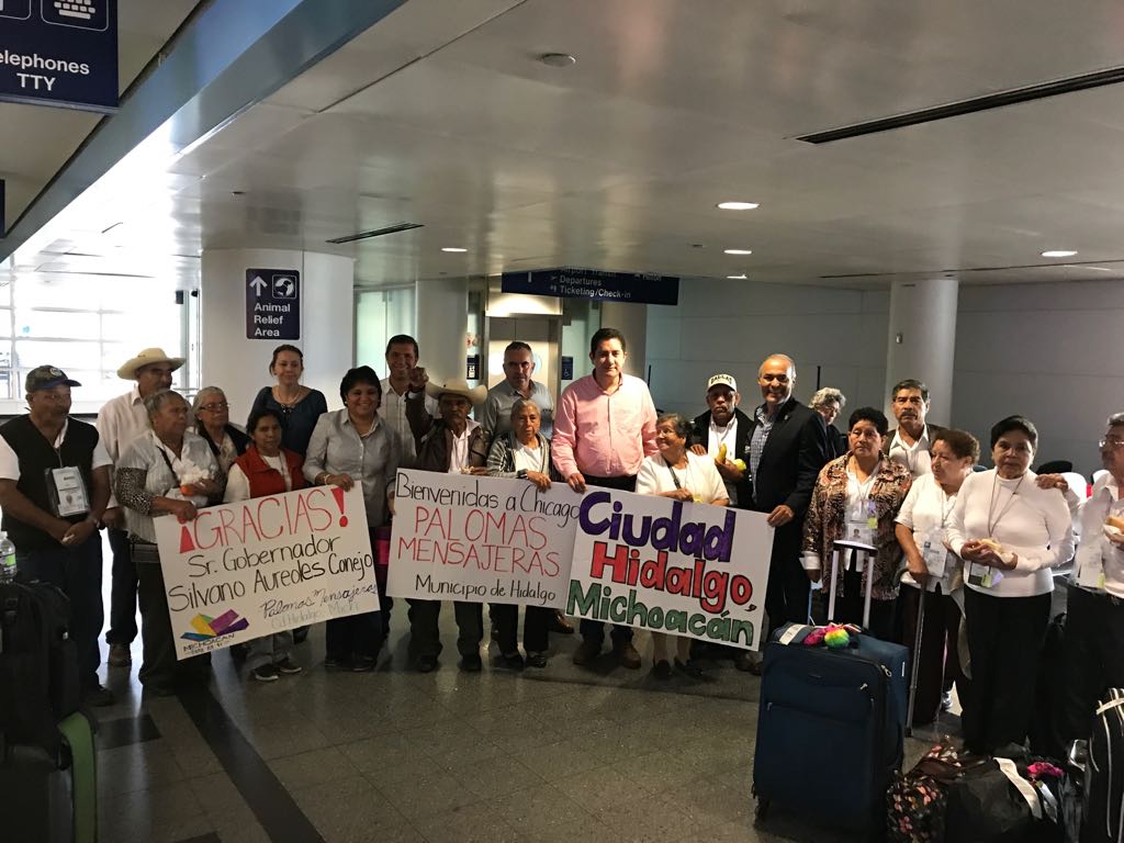 Palomas Mensajeras reúne a 35 hidalguenses con sus familias en Chicago