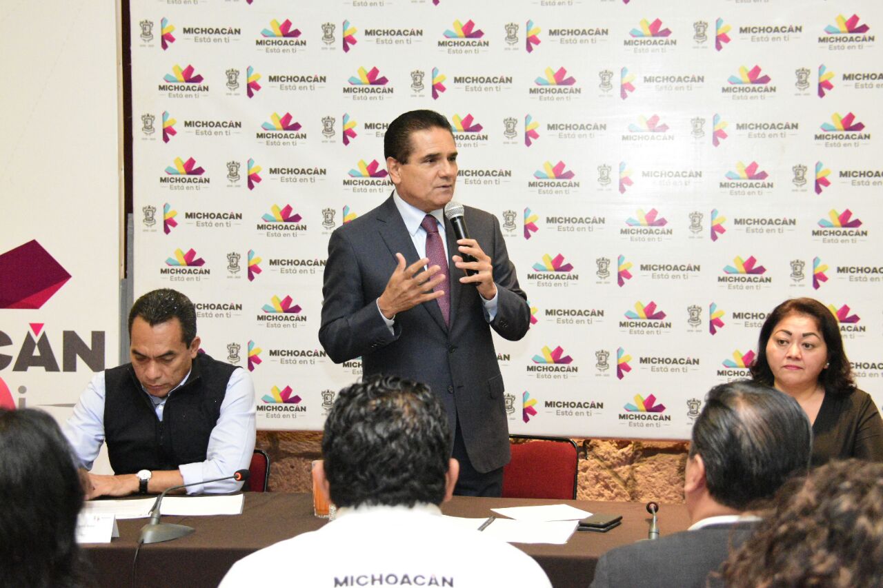 Gobernador revisa avances de cara a su Segundo Informe de Gobierno