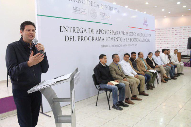 Alfonso Martínez encabezó la Entrega de Apoyos para proyectos productivos del Programa de Fomento a la Economía Social