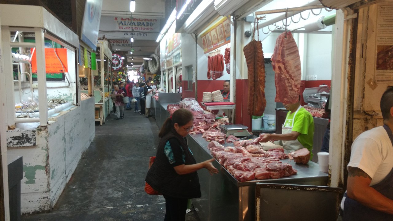 Se desploman las ventas de carnes en la capital Michoacana.