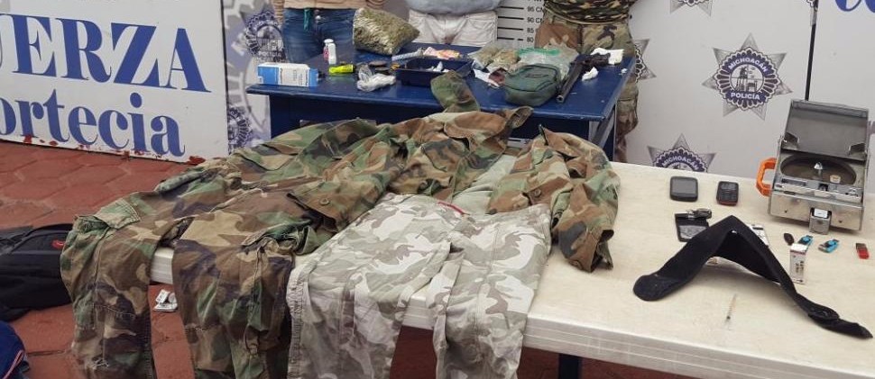 Asegura SSP a tres con arma, droga y equipo táctico en Peribán