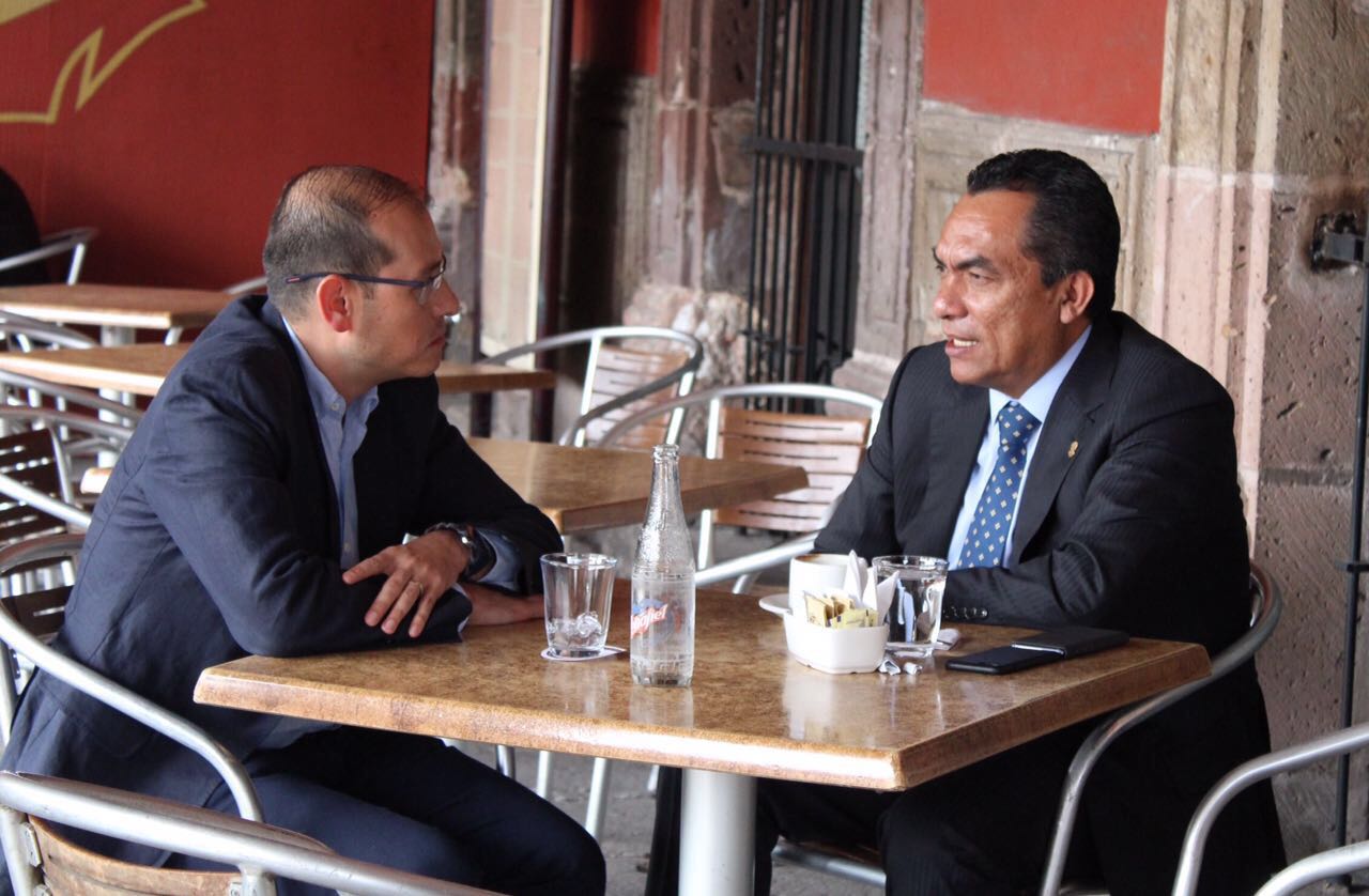 Se reúne Adrián López con el dirigente estatal del PAN