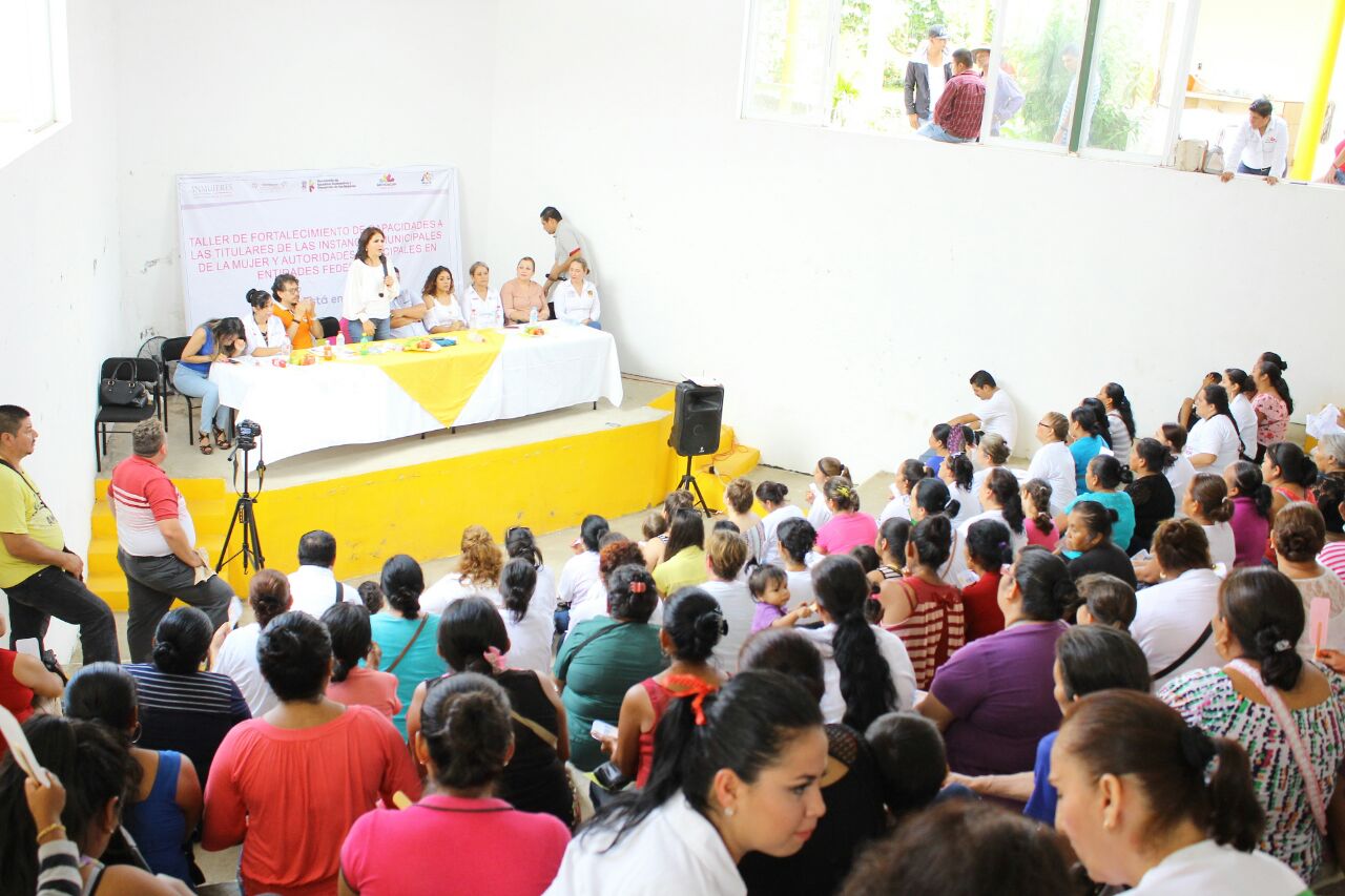 Impulsa Seimujer liderazgo y empoderamiento de mujeres de Aquila
