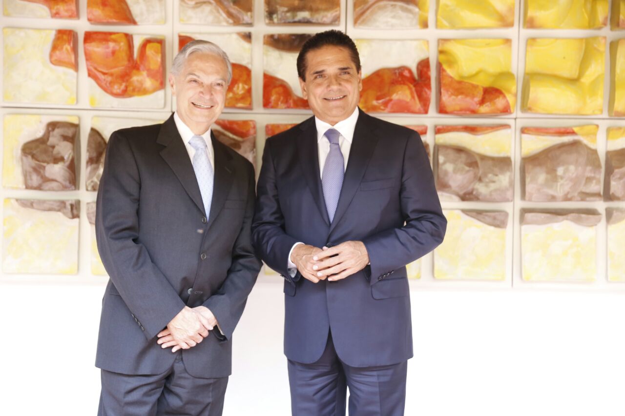 Busca Gobernador alianzas para fortalecer educación en Michoacán