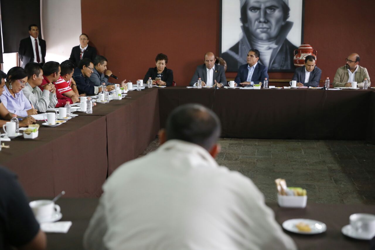 Sostiene Gobernador reunión con integrantes de la CNTE