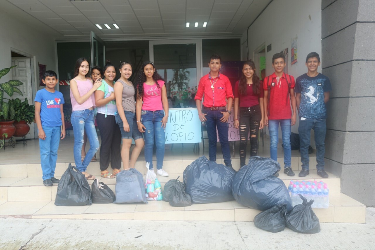 Gobierno de Múgica apoya a damnificados por sismos