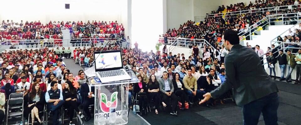 Concientizan a jóvenes sobre uso adecuado de herramientas virtuales