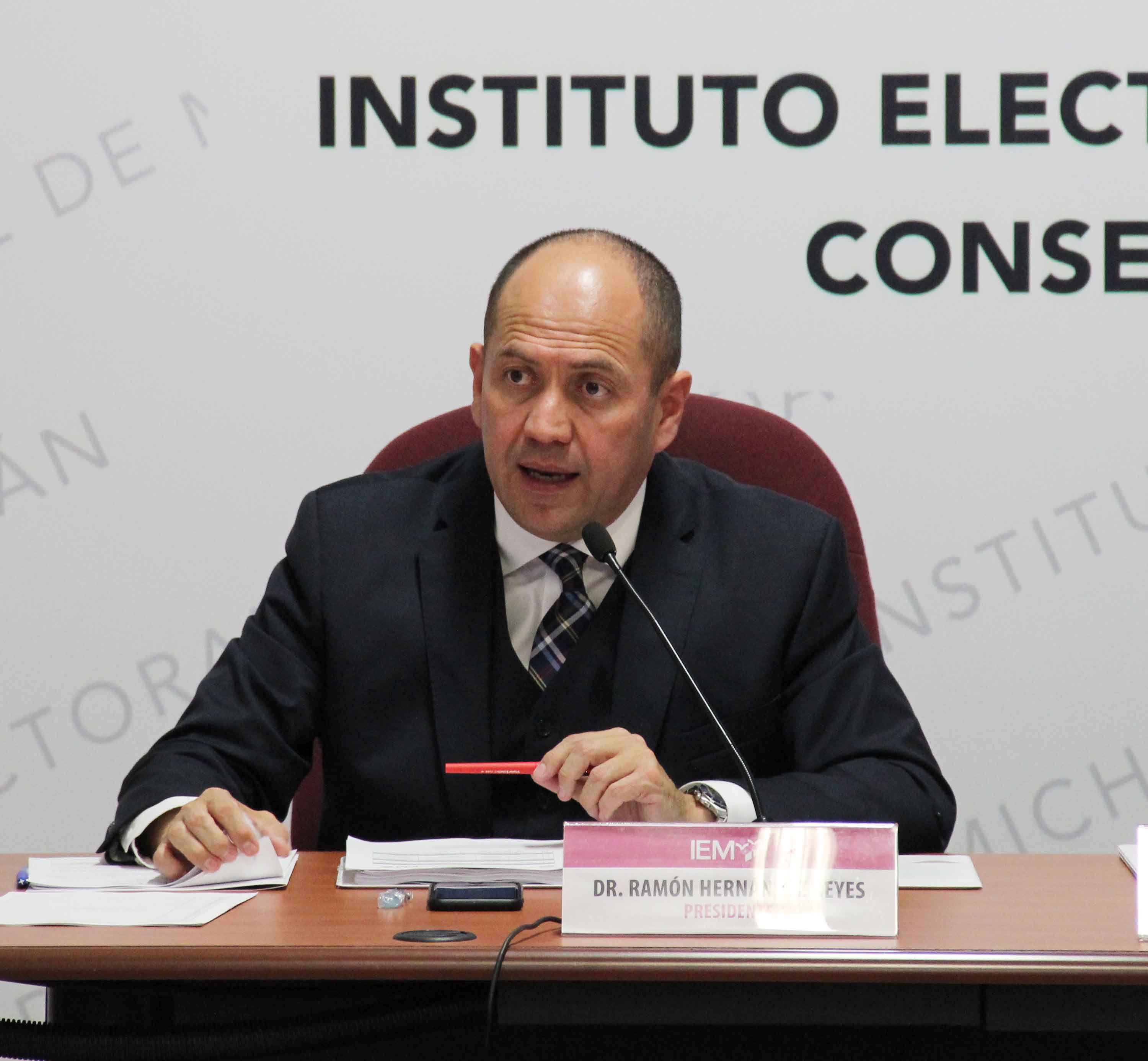 Aprueba IEM lineamientos para la paridad de género, y Reglamentos de Candidaturas Independientes y de Adquisiciones, Arrendamientos y Servicios