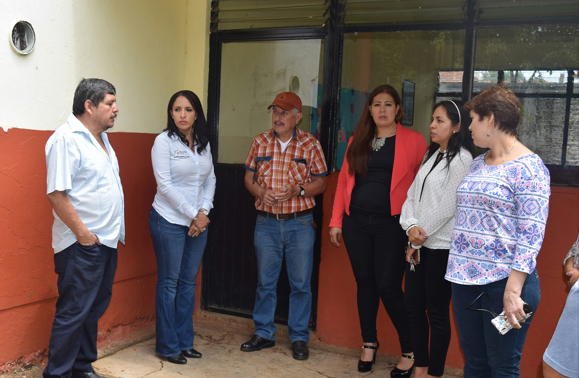 Atiende IIFEEM planteles escolares de Uruapan