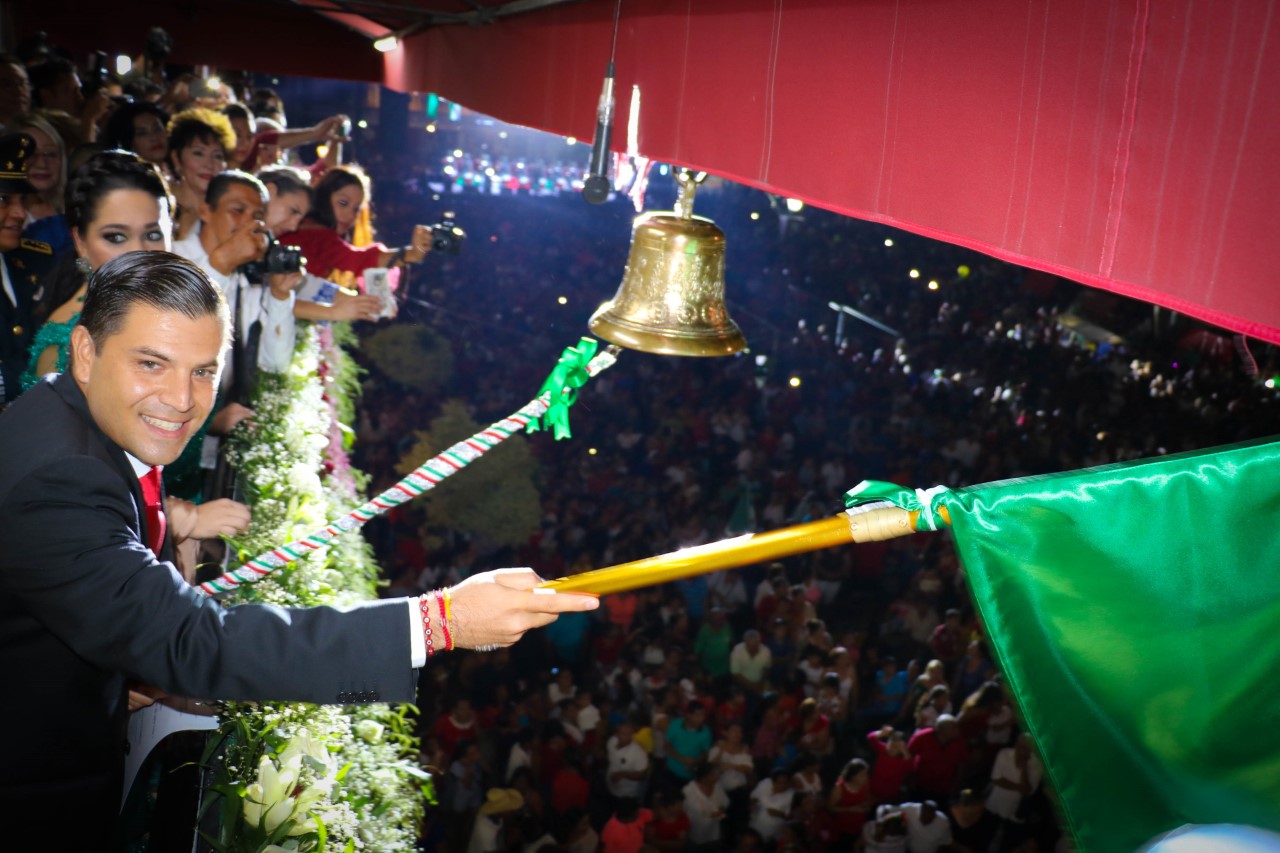 Celebran Grito de Independencia en Apatzingán