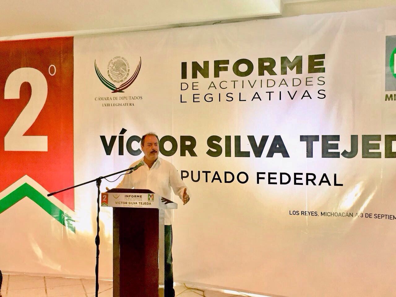 Rinde Victor Silva su 2do Informe Legislativo