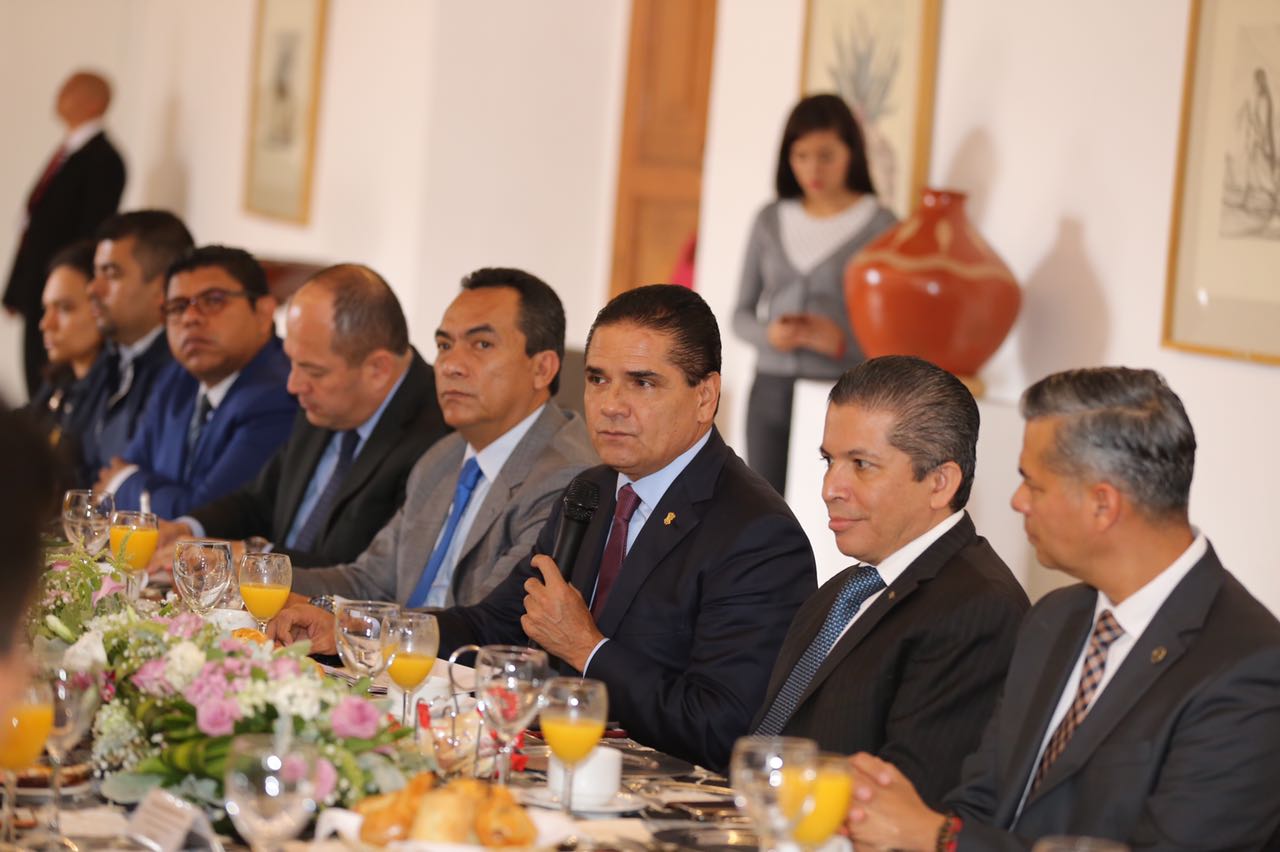 En Michoacán, madurez política para garantizar proceso electoral limpio: Silvano Aureoles