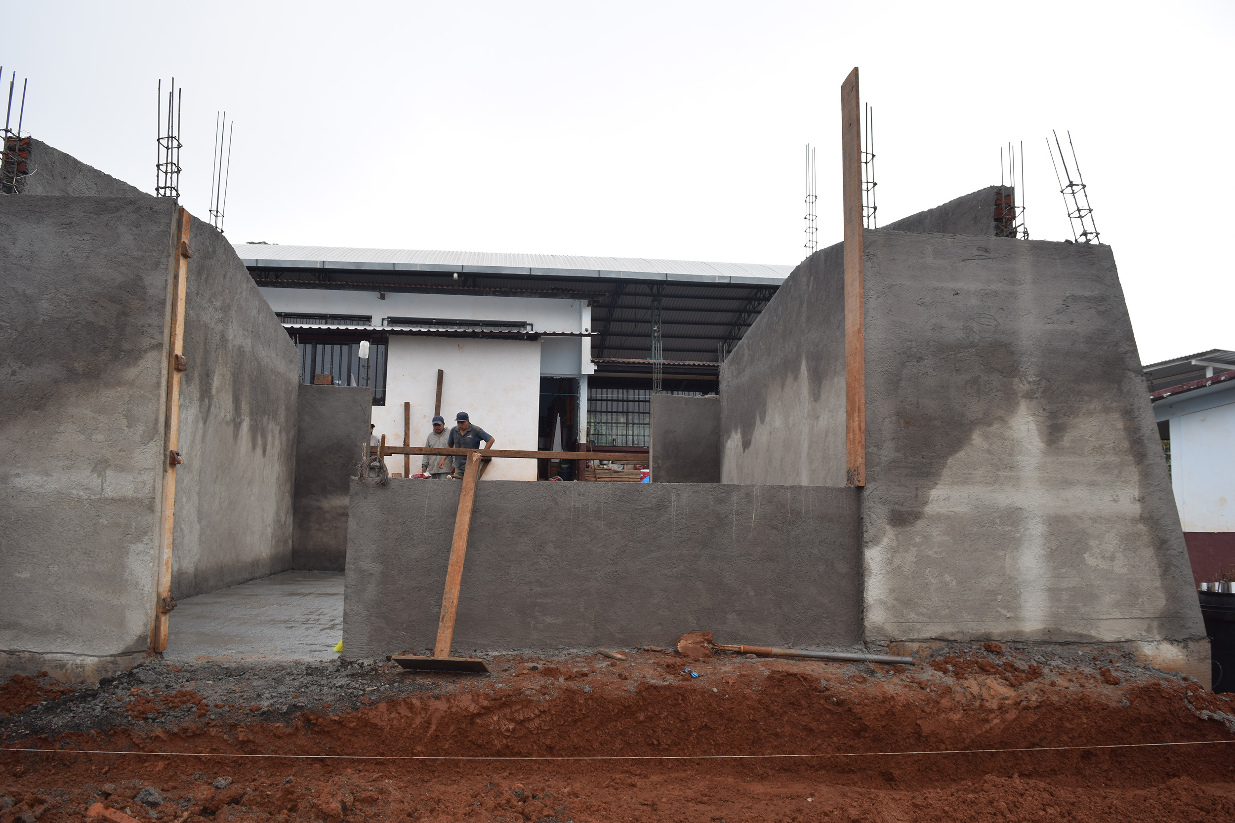 Supervisa IIFEEM dignificación de escuelas en Ziracuaretiro