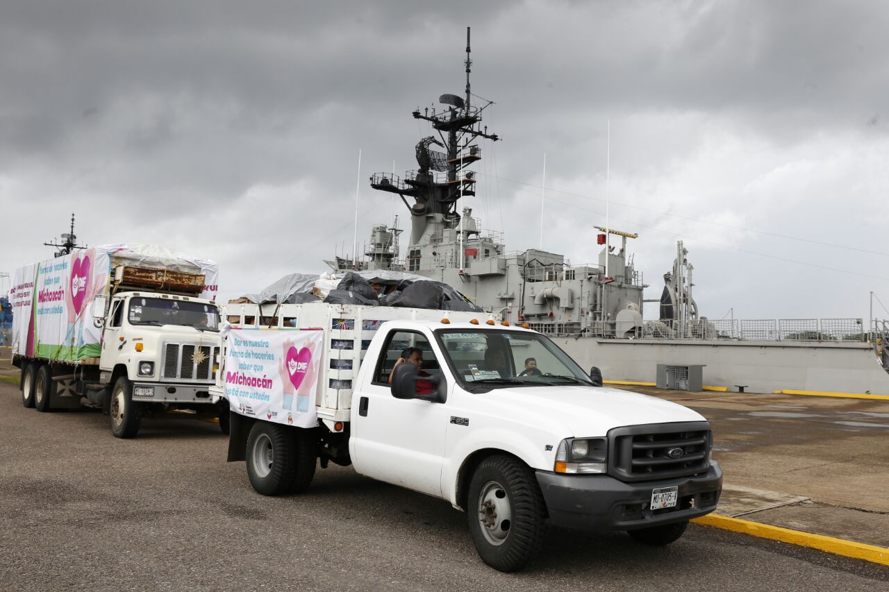 Envía Gobierno del Estado ayuda de michoacanos a Oaxaca y Chiapas vía marítima