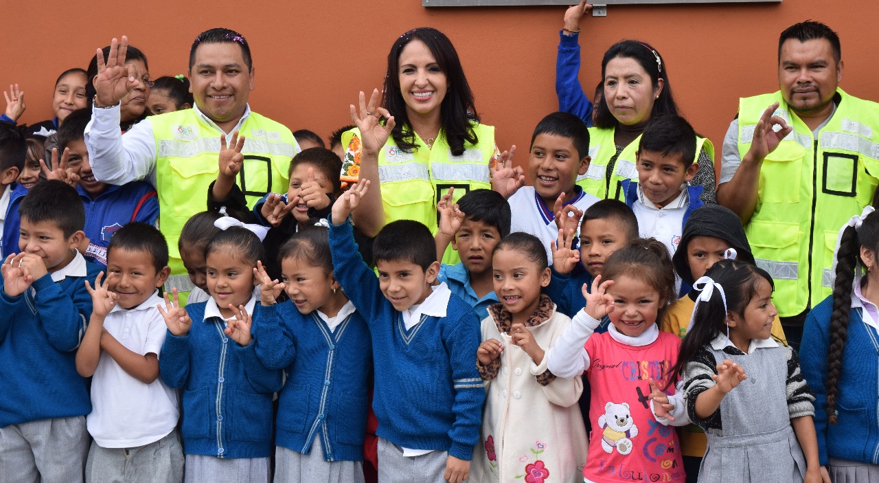 Dignifica IIFEEM escuelas de Nahuatzen