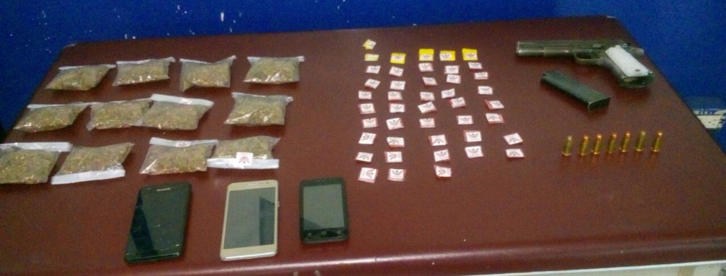 Asegura SSP a cuatro personas con arma, cartuchos y droga