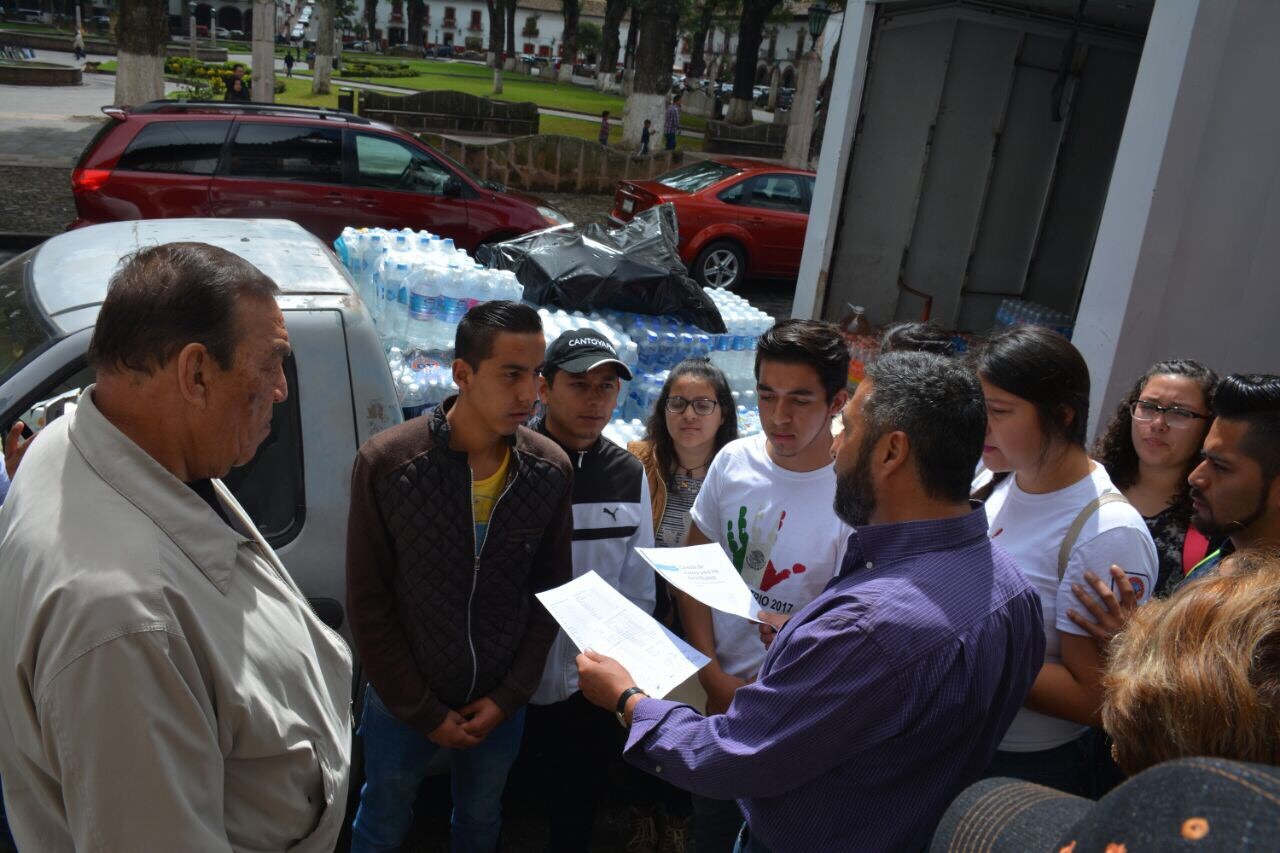 Víveres de Pátzcuaro salen rumbo al estado de Morelos