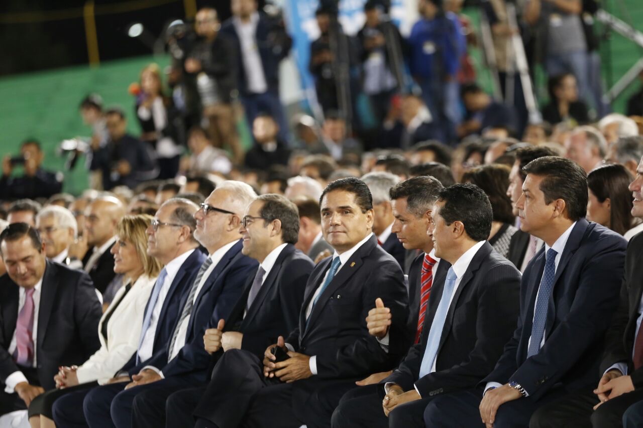 Asiste Silvano Aureoles a primer informe del Gobernador de Durango