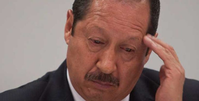 Antes de ser corrido se va Leonel Godoy del PRD