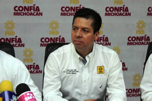 PRD respalda iniciativa para eliminar el fuero: García Conejo