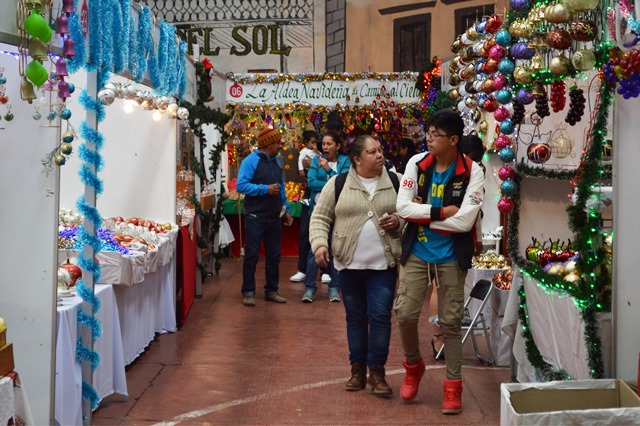 Inicia la Feria de la Esfera en Tlalpujahua
