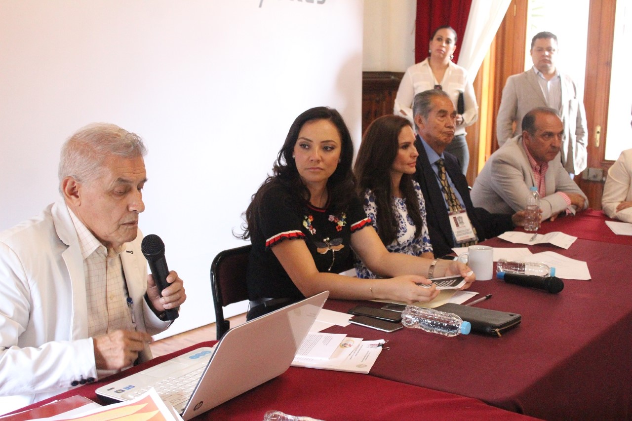 Necesario crear un instituto que atienda a los adultos mayores: Adriana Hernández