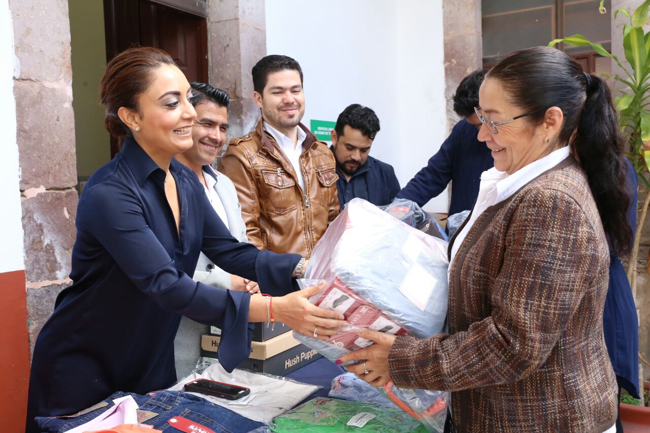 Entrega CGCS uniformes a las y los trabajadores de esta dependencia