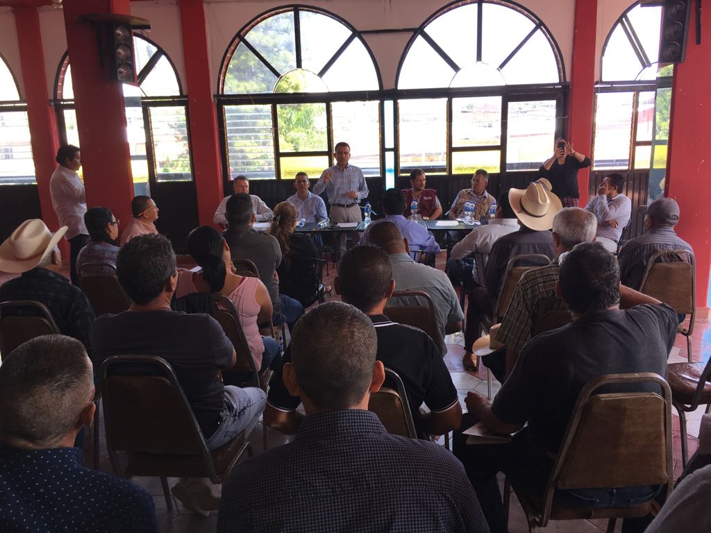 Aventaja 3 a 1 Andrés Manuel a Silvano en Michoacán.