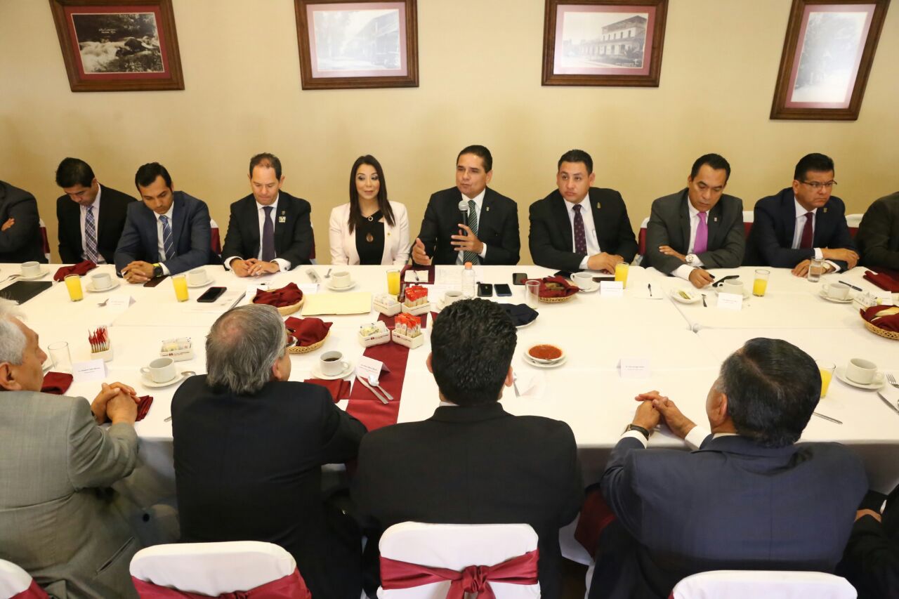 En alianza con IP para garantizar desarrollo de Michoacán: Silvano Aureoles