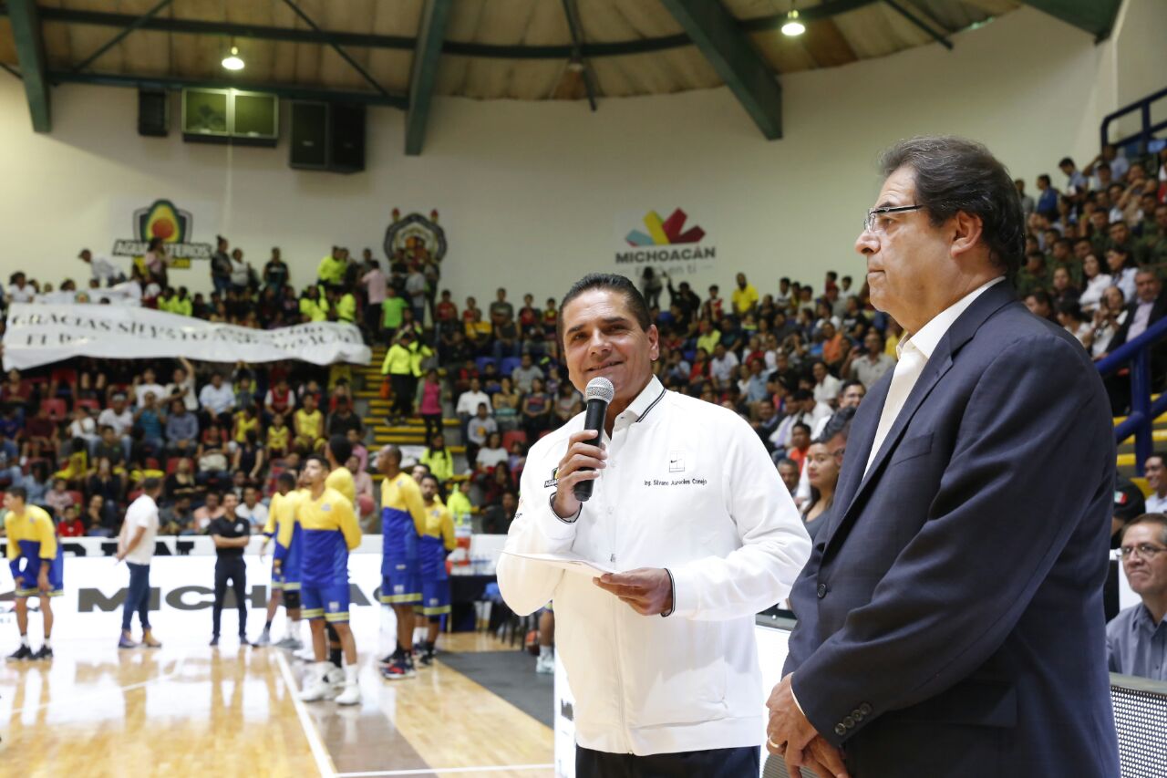 Inaugura Silvano Aureoles primera temporada de Aguacateros de Michoacán en la LNBP