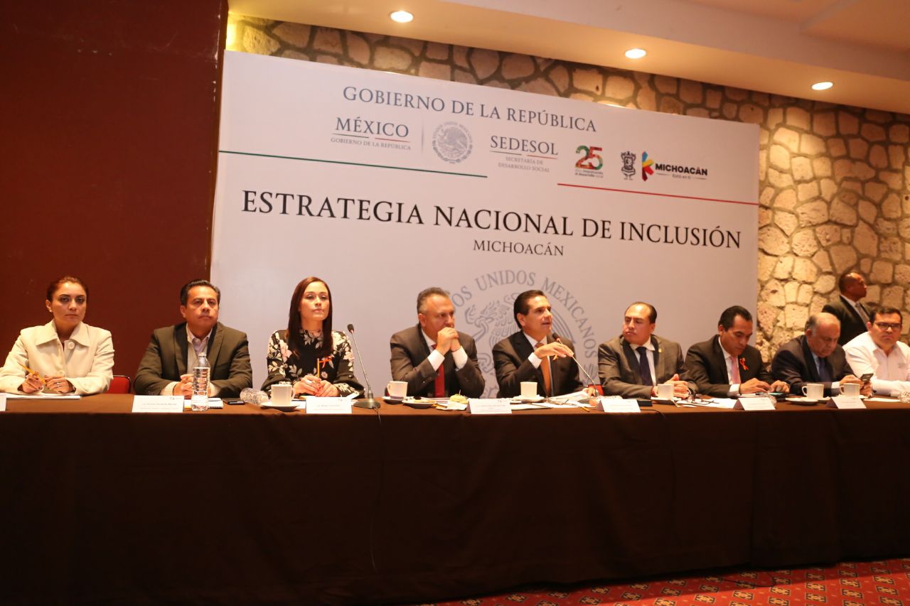 Con trabajo en equipo, avanza Michoacán en combate a la pobreza